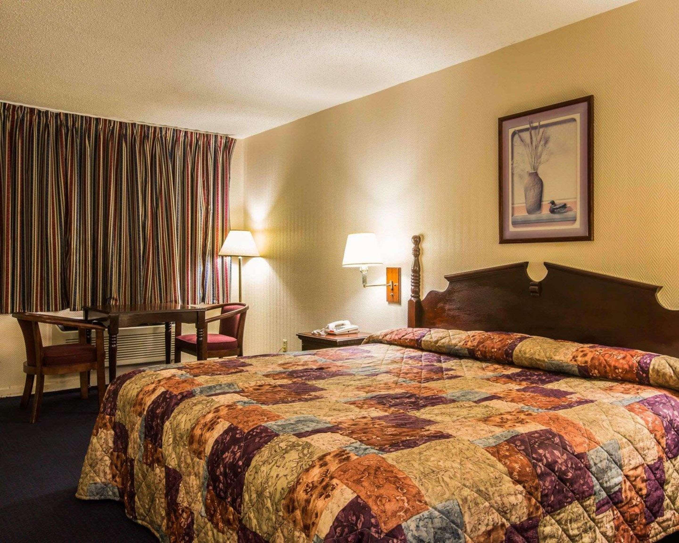 Rodeway Inn Phenix City Eksteriør bilde