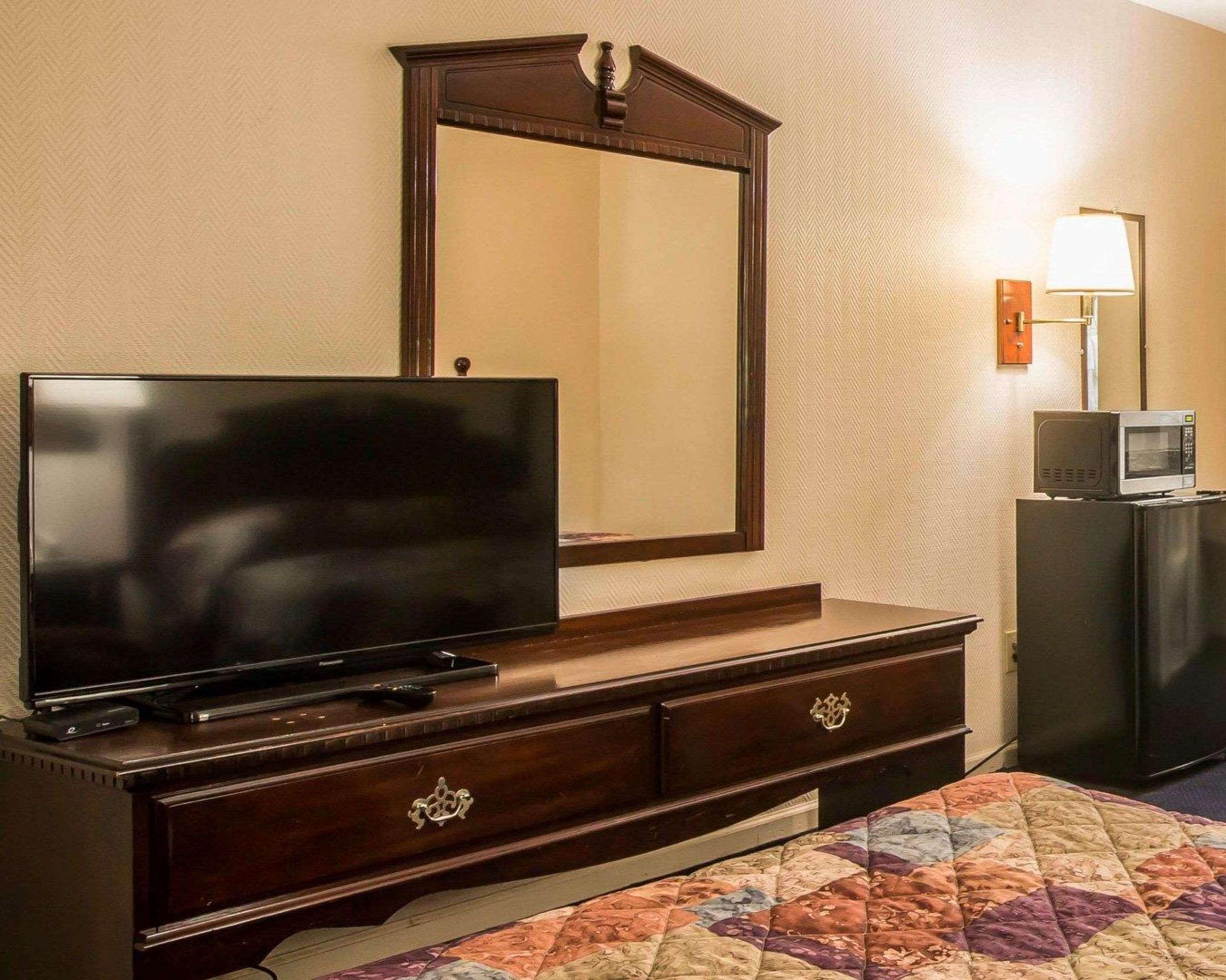 Rodeway Inn Phenix City Eksteriør bilde