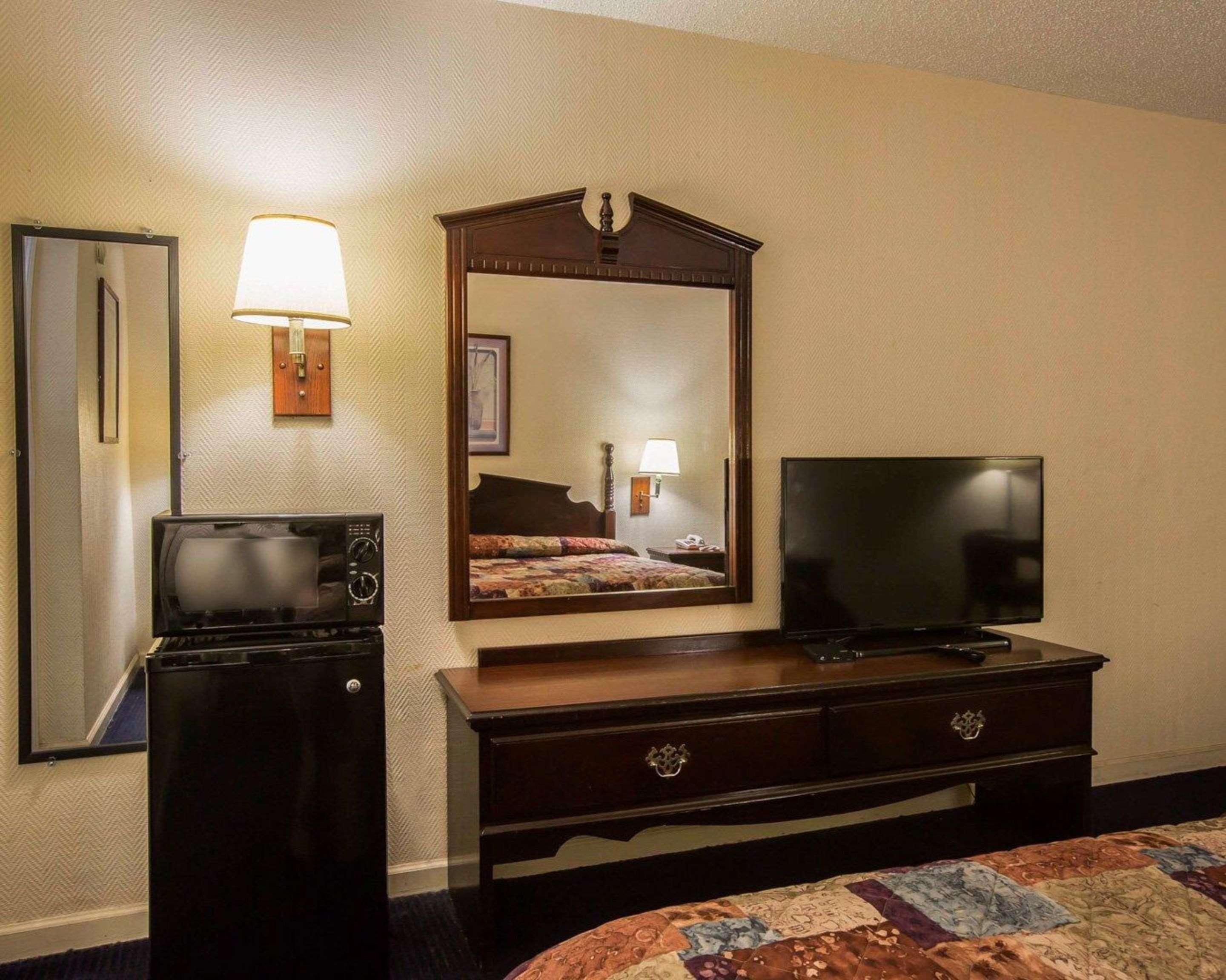 Rodeway Inn Phenix City Eksteriør bilde