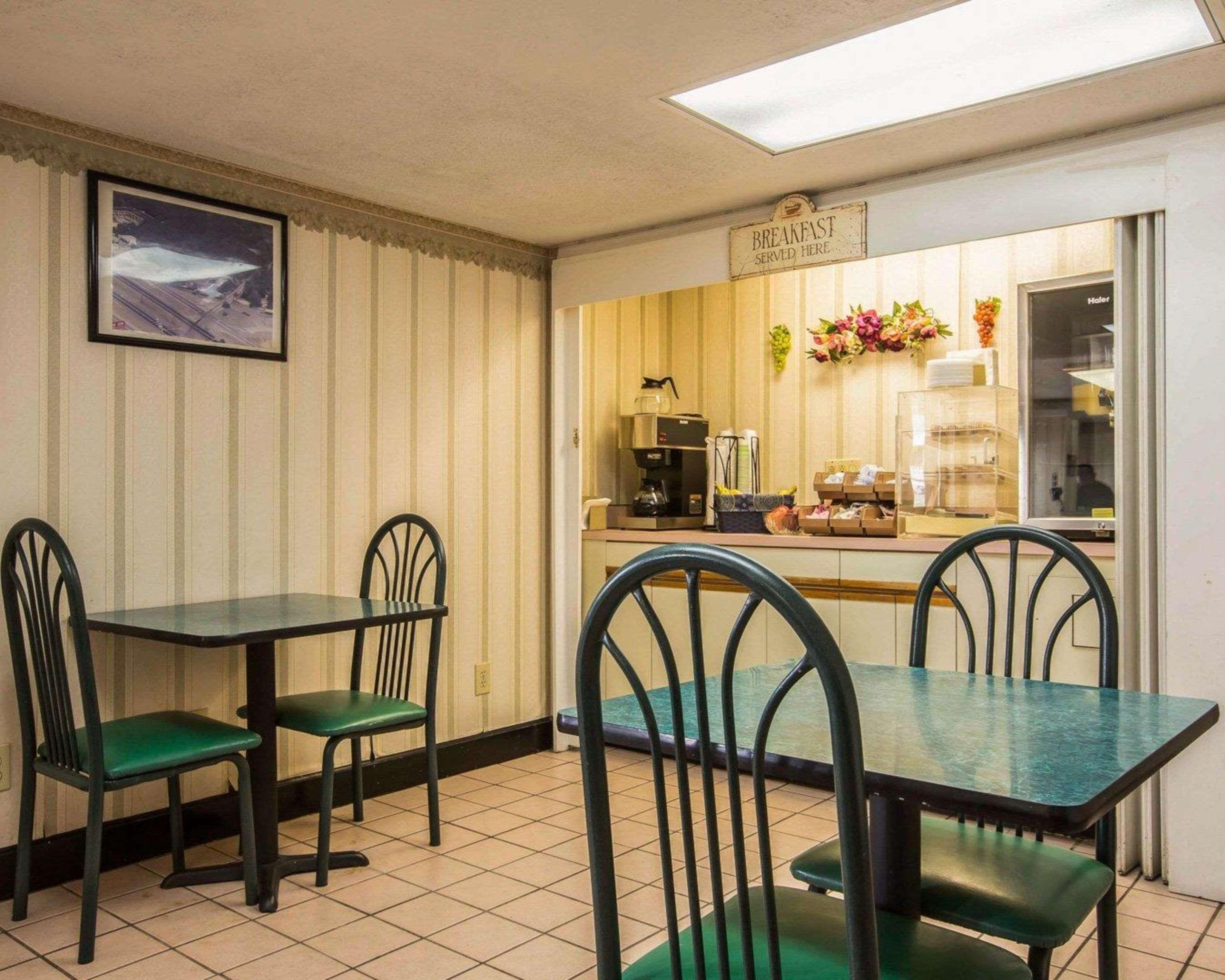 Rodeway Inn Phenix City Eksteriør bilde