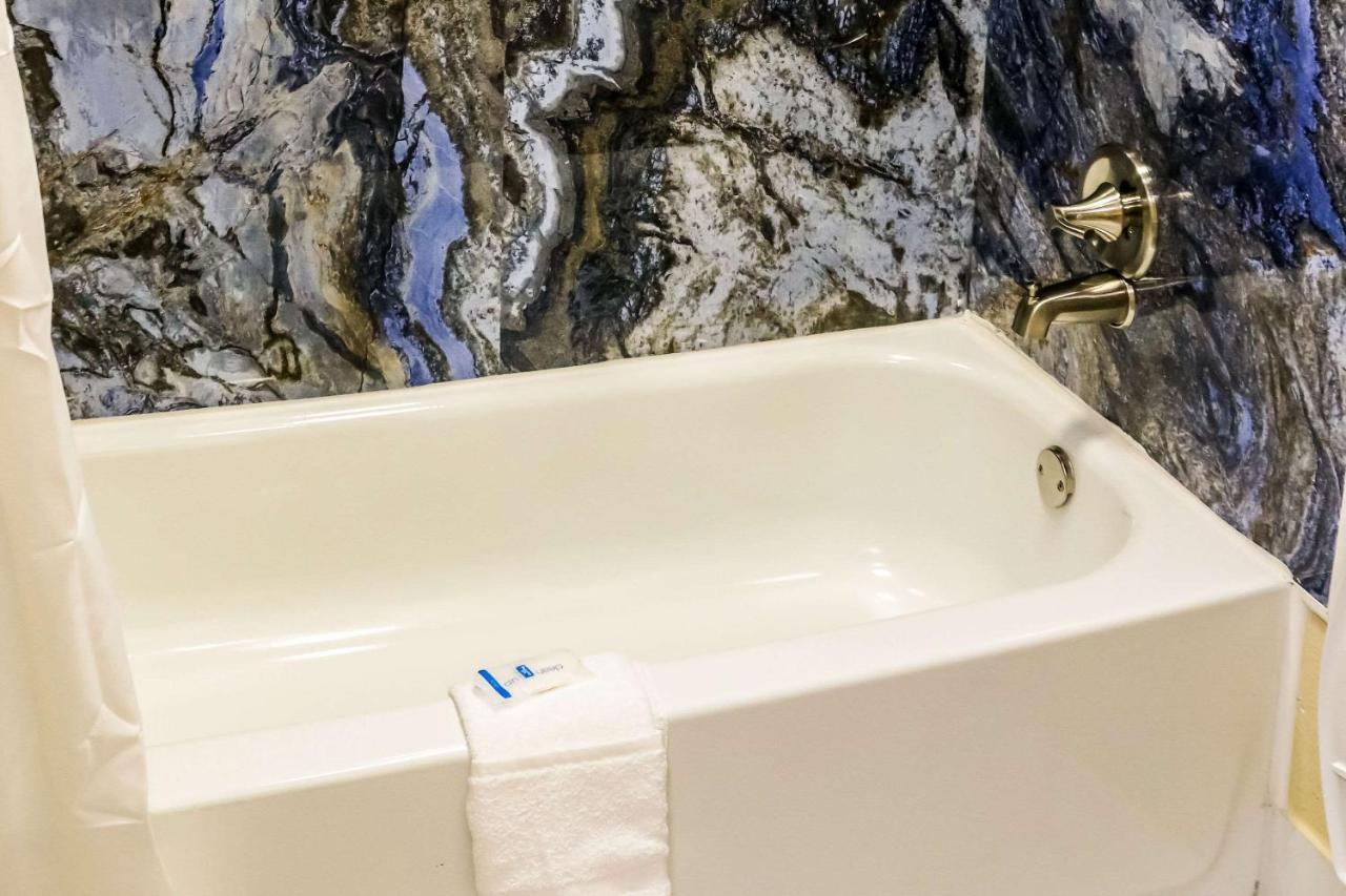 Rodeway Inn Phenix City Eksteriør bilde